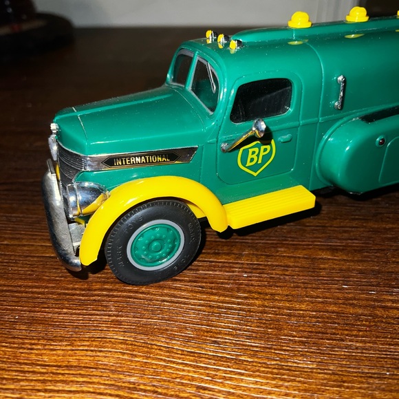 Vintage 1995 Collectable BP International Model Truck - Picture 4 of 13